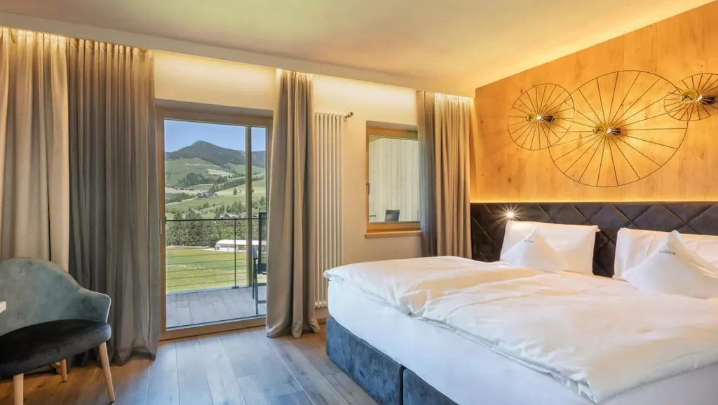 Room in wood with terrace with panoramic view of Excelsior Dolomites