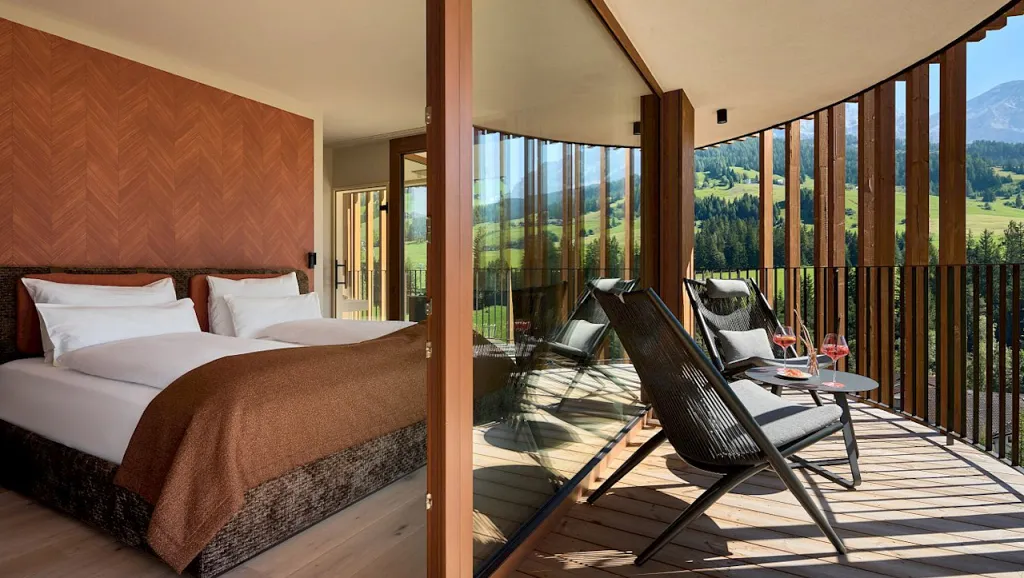 room with terrace and Dolomites view of Badia Hill