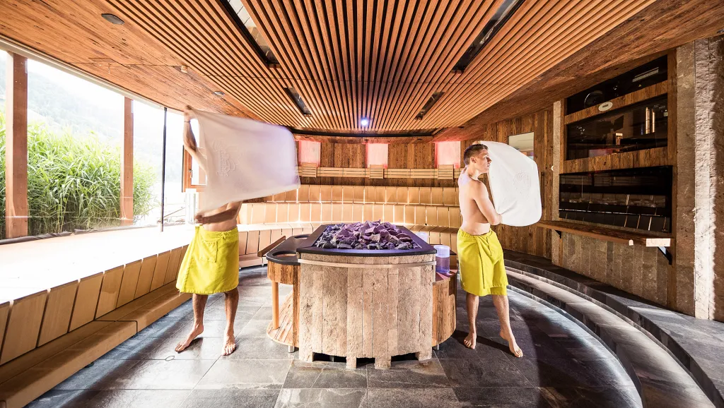 Aufguss in the sauna of Quellenhof